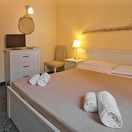 2 Passi Dal Mare Hotel Finale Ligure Exterior photo